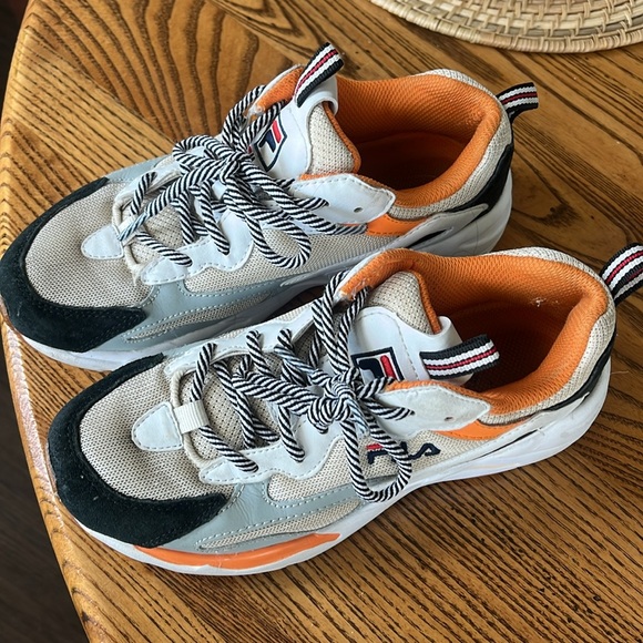 FILA Ray Tracer Orange Sneaker - Picture 4 of 4